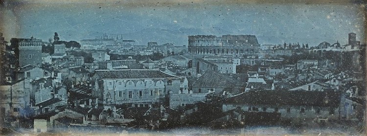 O Coliseu, no centro deste panorama de 1842, torna Roma instantaneamente reconhecível.