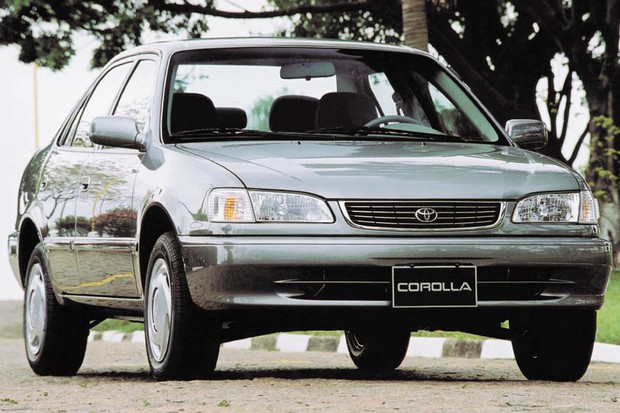 Corolla - 8 Geração (1995 - 2000)